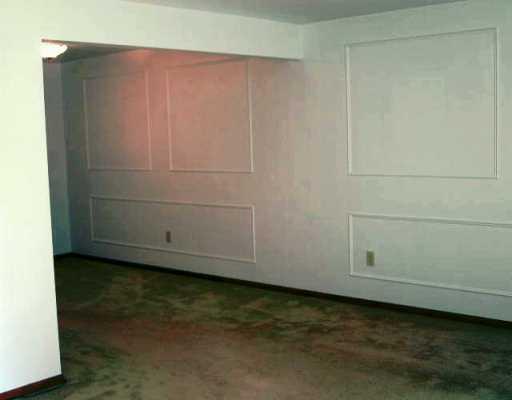 1685-2 Brodhead Road, Unit 2 Coraopolis, PA 15108 - Photo 4 of 8 Dining Room.