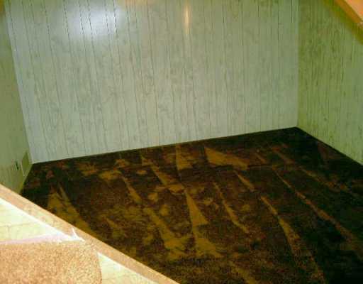 1685-2 Brodhead Road, Unit 2 Coraopolis, PA 15108 - Photo 6 of 8 Den/Family/Great Room.