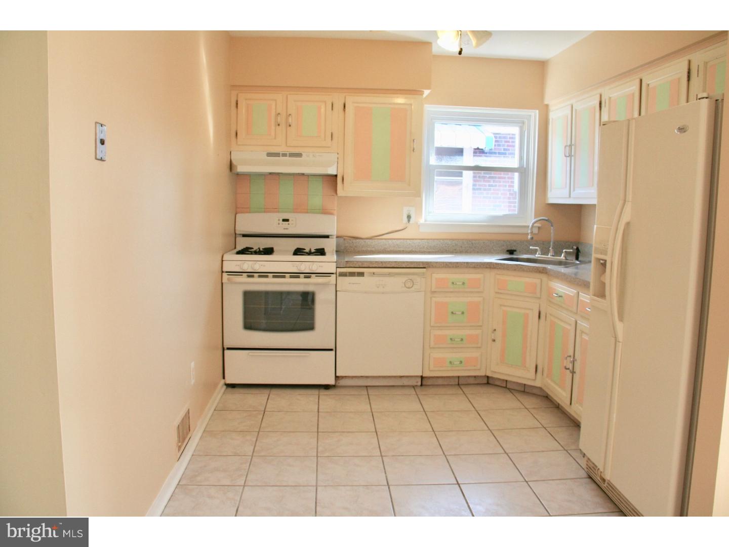 549 Selma Street, Unit A Philadelphia, PA 19116 - Photo 3 of 21 Kitchen
