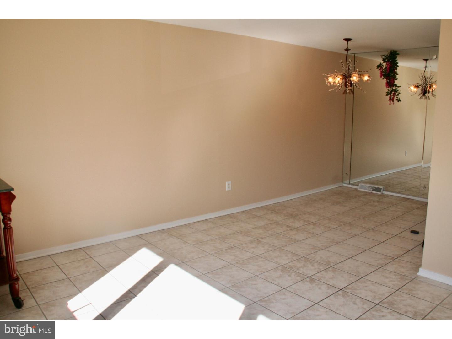 549 Selma Street, Unit A Philadelphia, PA 19116 - Photo 6 of 21 Dining Room