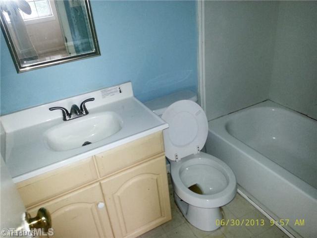 5733 Bramblegate Road Greensboro, NC 27409 - Photo 2 of 5 Bath.