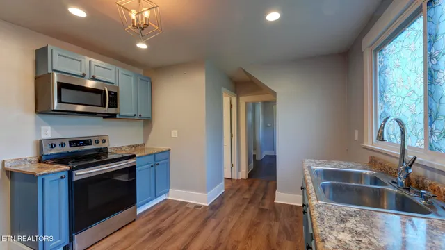 $335,000 | 1619 Beaumont Avenue, Knoxville, TN 37921