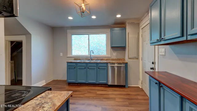 $335,000 | 1619 Beaumont Avenue, Knoxville, TN 37921