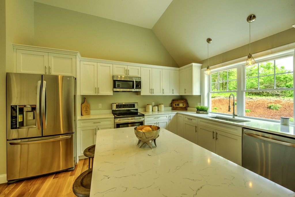 118 Abbey Gate Road Barnstable, MA 02635 - Photo 11 of 27