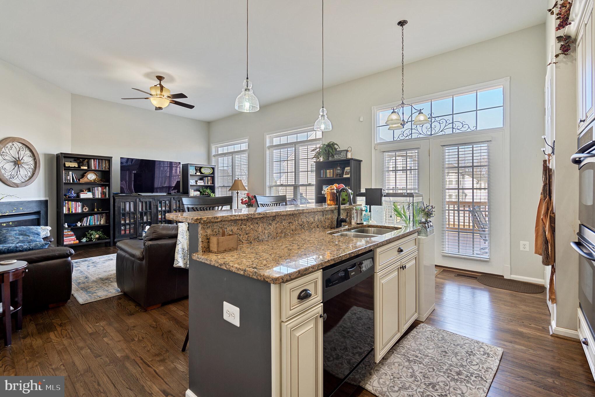 16167 Radburn Street Woodbridge, VA 22191 - Photo 11 of 36 Gallery Image 11
