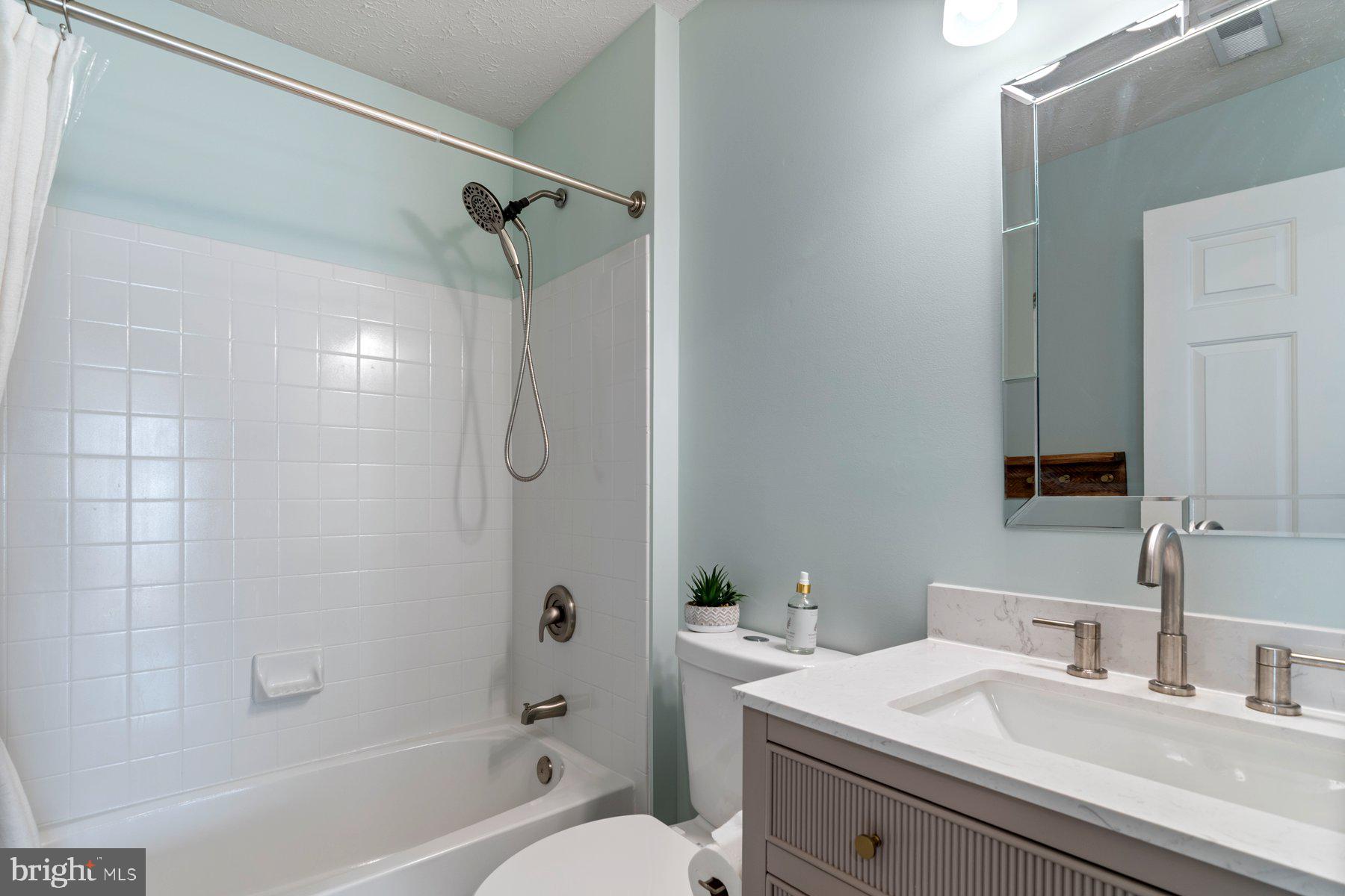 436 Spry Island Road Joppa, MD 21085 - Photo 23 of 37 Hall Bath