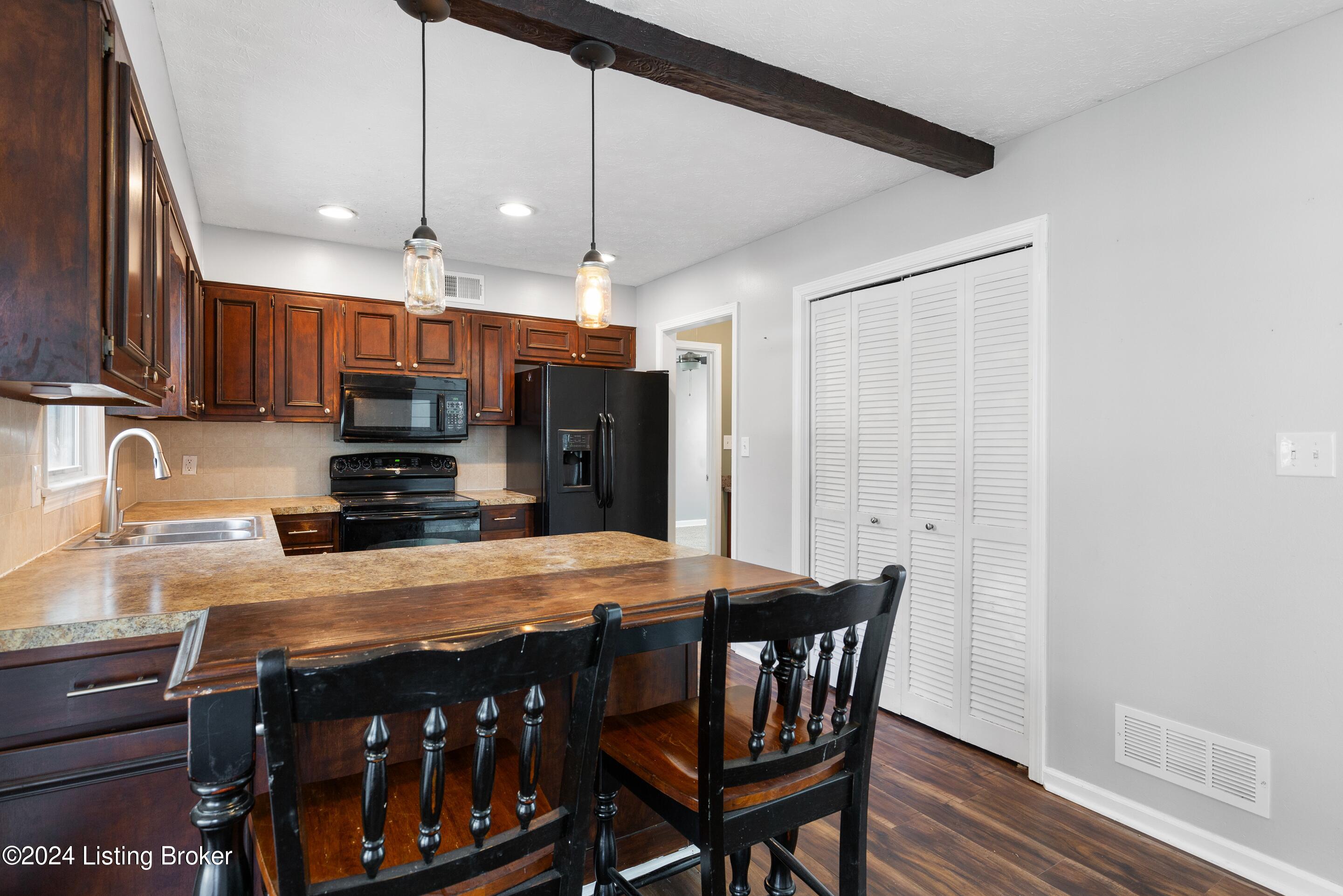 2101 Johnson Road Louisville, KY 40245 - Photo 6 of 42 2101-Johnson-Rd-5