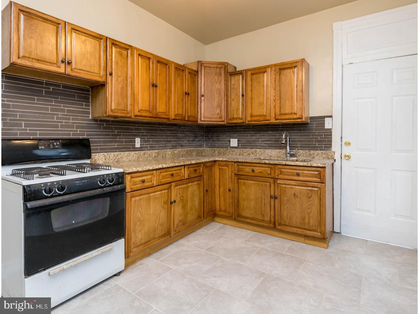 1043 North Front Street Reading, PA 19601 - Photo 14 of 25 Gallery Image 14