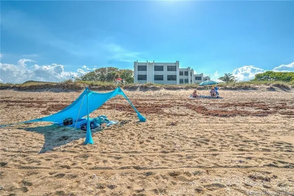 $8,500 | 1289 Northeast Ocean Boulevard, Unit 6, Jensen Beach, FL 34957