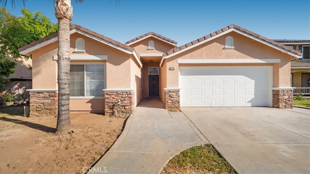 a view of a house with a outdoor space