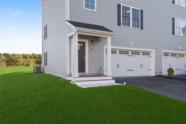 $674,900 | 1 Old County Village Way, Unit E, Smithfield, RI 02917