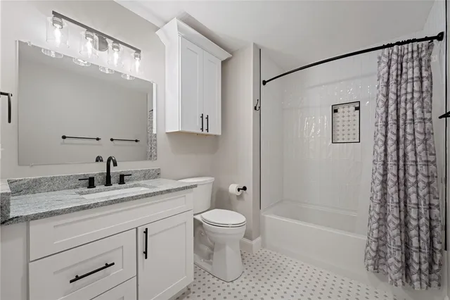 $674,900 | 1 Old County Village Way, Unit E, Smithfield, RI 02917