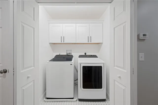 $674,900 | 1 Old County Village Way, Unit E, Smithfield, RI 02917