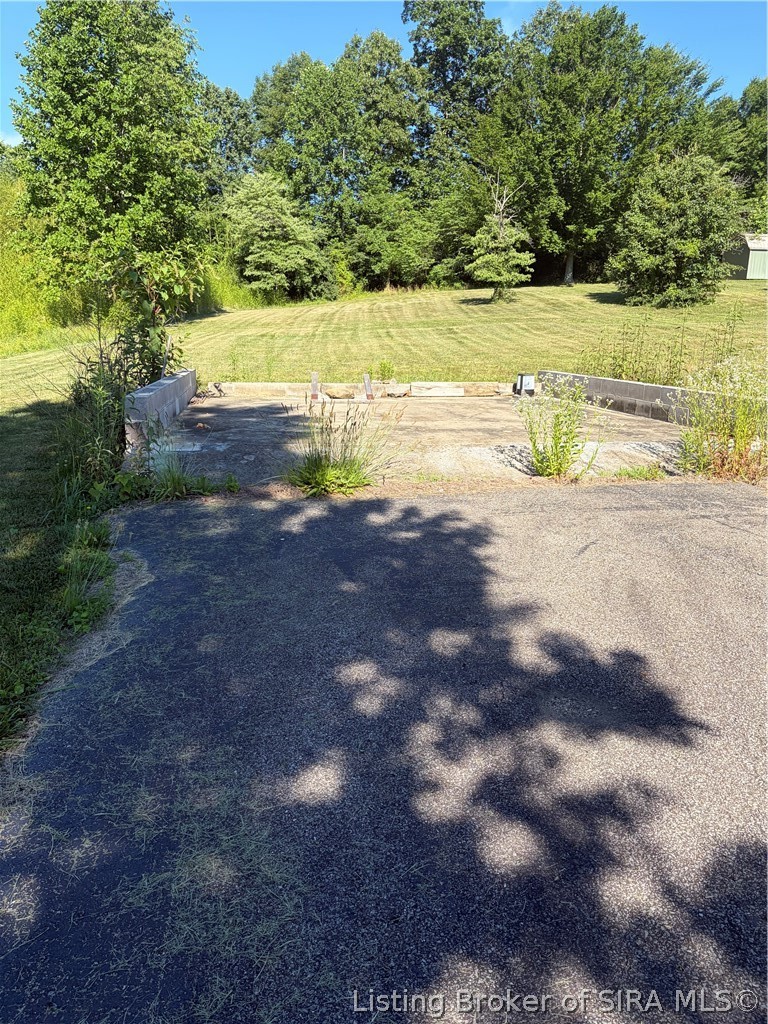 591 South Robbs Lane Pekin, IN 47165 - Photo 5 of 14