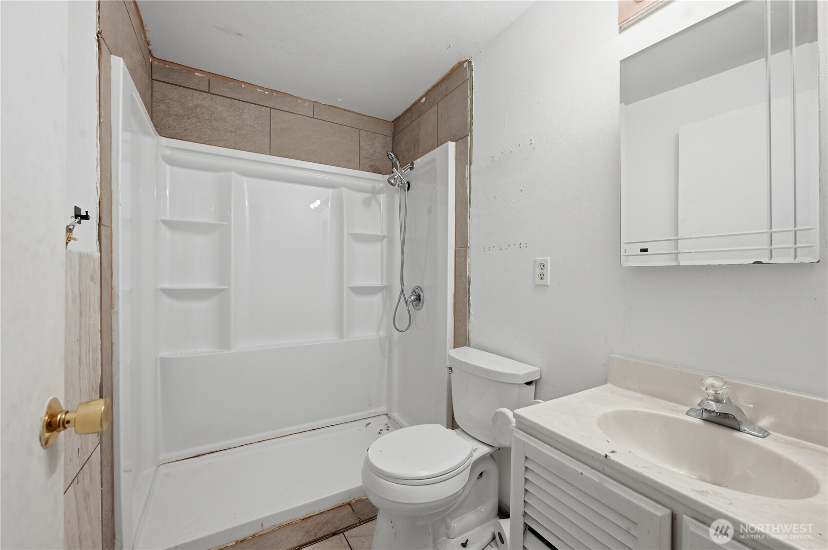 11630 Center Road Everett, WA 98204 - Photo 12 of 17