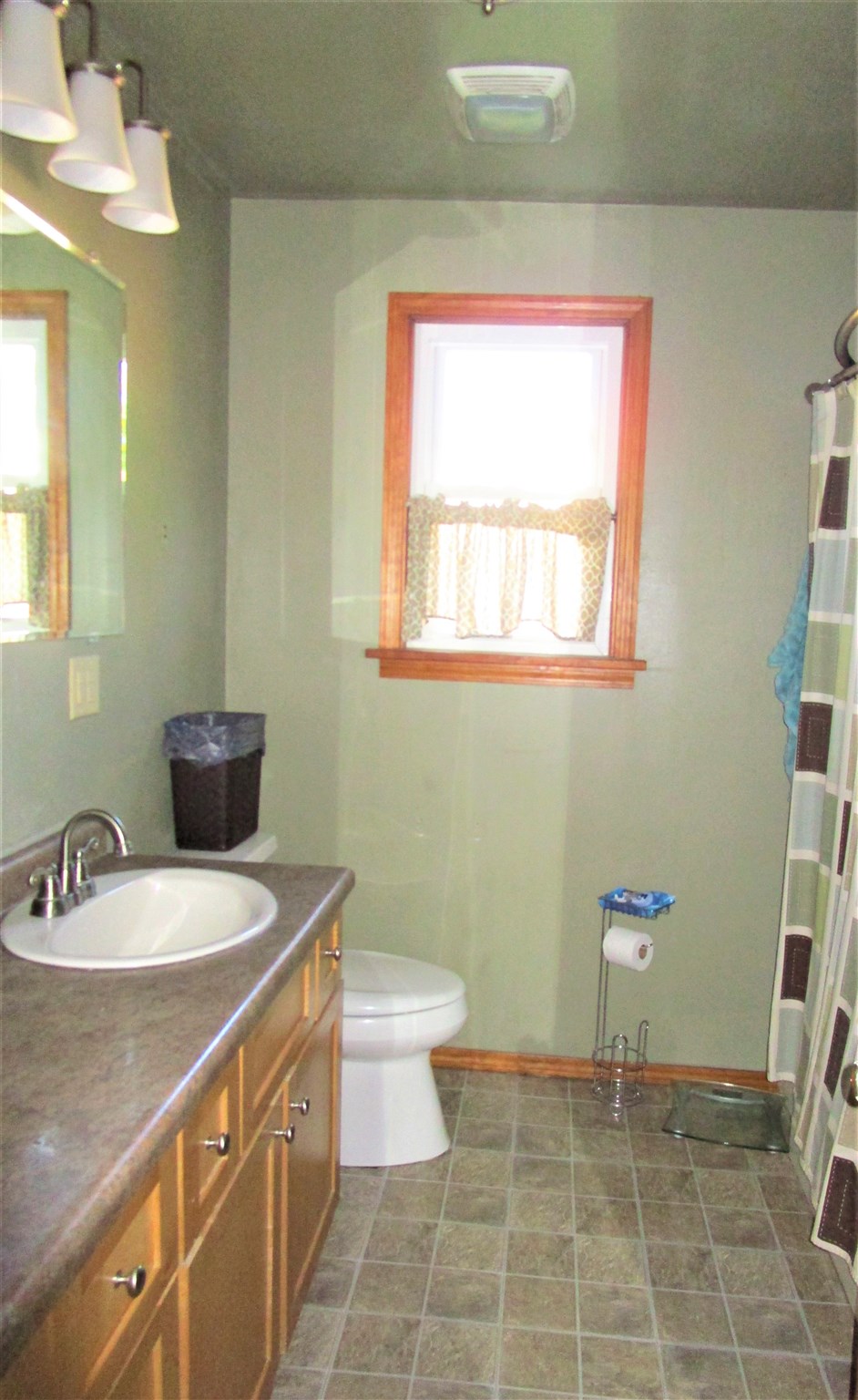 416 Adams Street Decatur, IN 46733 - Photo 6 of 13