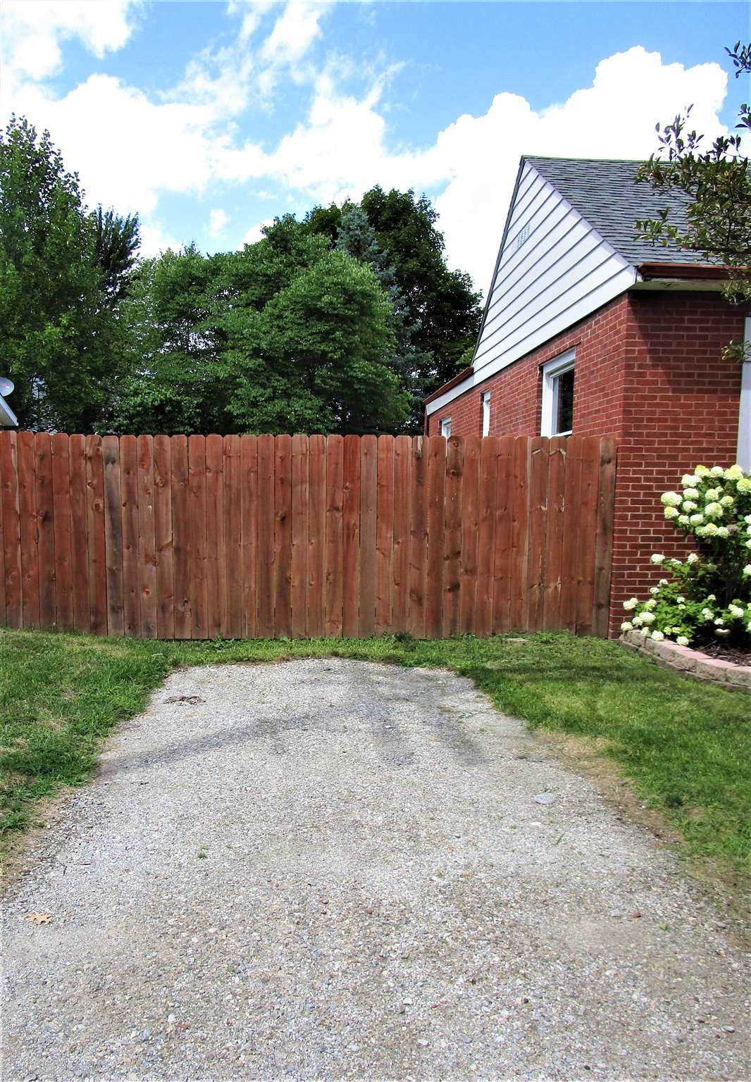 416 Adams Street Decatur, IN 46733 - Photo 9 of 13