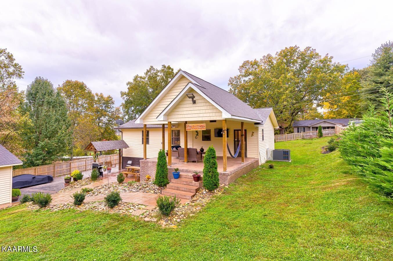 8116 Harmon Road Powell, TN 37849 - Photo 2 of 25 Gallery Image 2