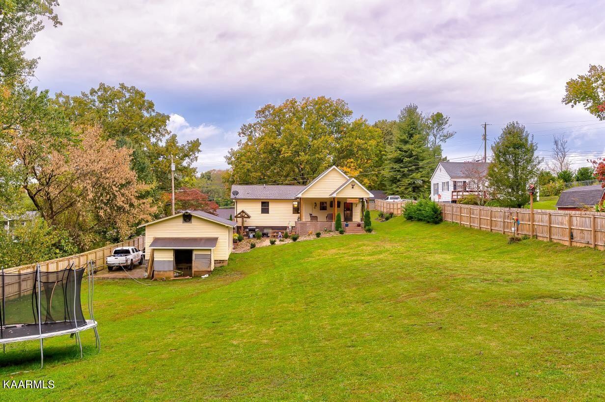 8116 Harmon Road Powell, TN 37849 - Photo 3 of 25 Gallery Image 3