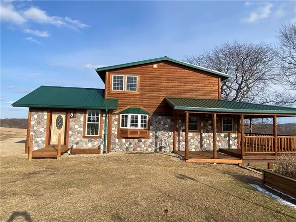 $617,500 | S6966 Johnson, Viroqua, WI 54665
