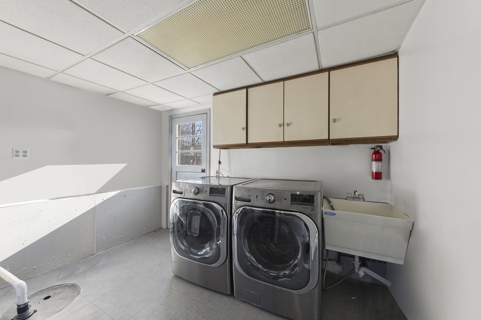 665 West Lake Manor Drive Addison, IL 60101 - Photo 16 of 25