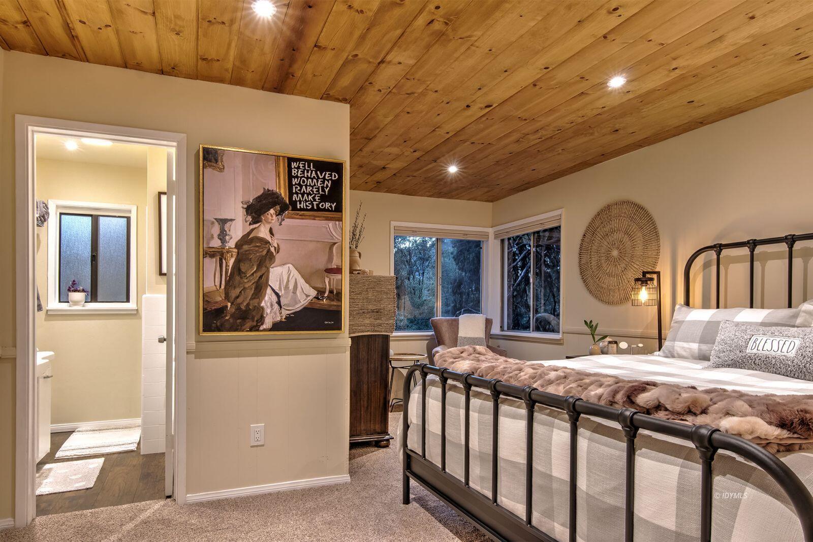 25005 Rim Rock Road Idyllwild, CA 92549 - Photo 33 of 47 34 Main bedroom on main level