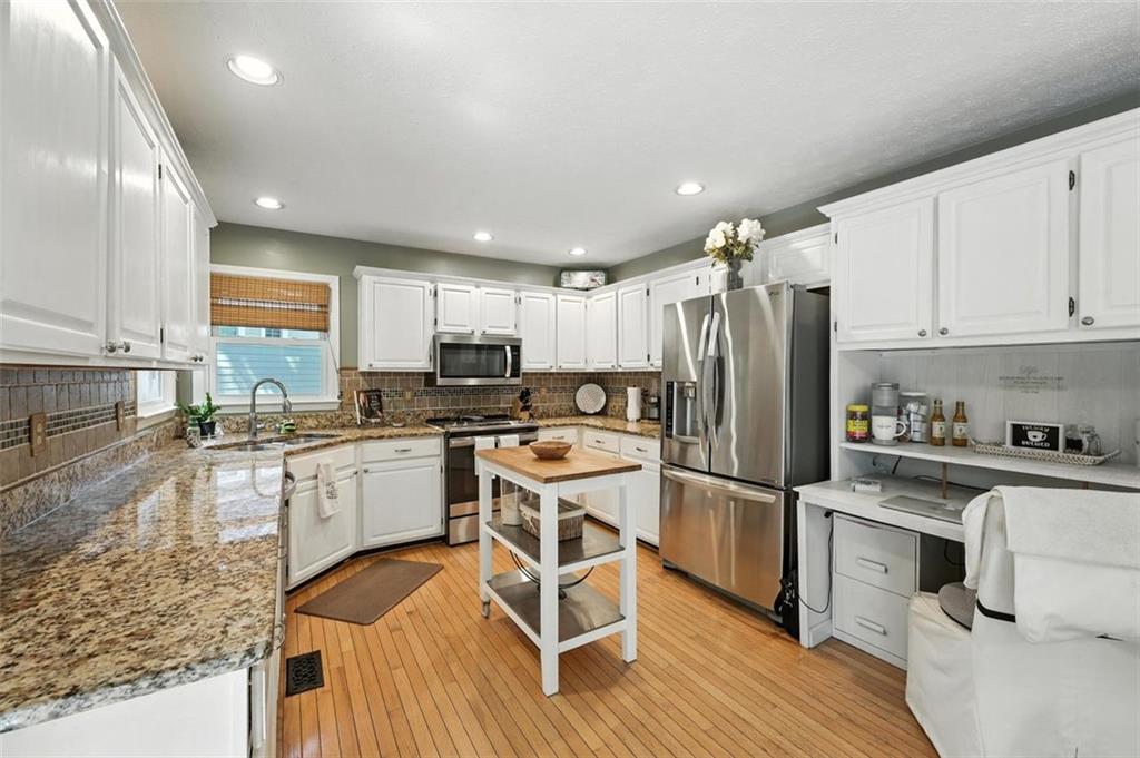 912 Spring Valley Woodstock, GA 30189 - Photo 1 of 1