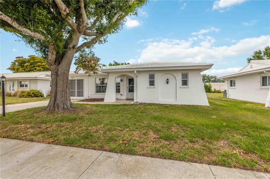 4001 Chinaberry Road Bradenton, FL 34208 - Photo 7 of 60