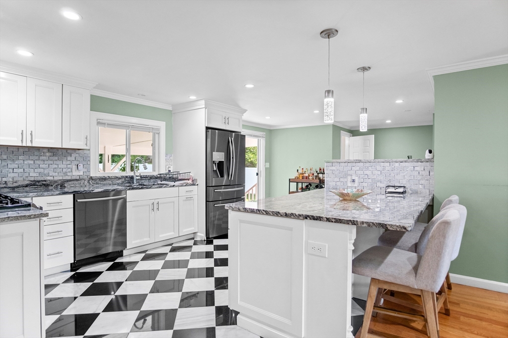 18 Alfred Road Saugus, MA 01906 - Photo 13 of 40 Gallery Image 13