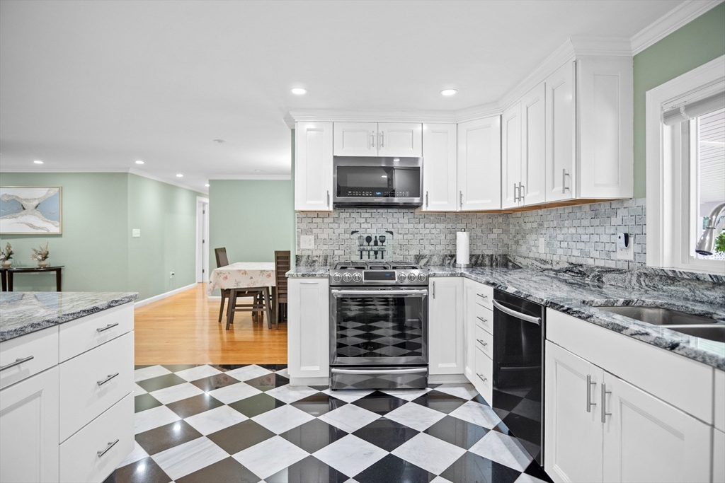 18 Alfred Road Saugus, MA 01906 - Photo 15 of 40 Gallery Image 15
