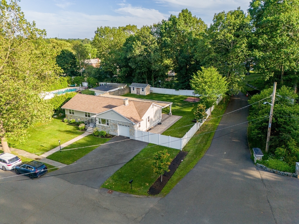 18 Alfred Road Saugus, MA 01906 - Photo 10 of 40 Gallery Image 10