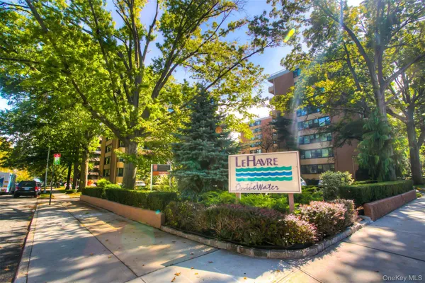 $369,000 | 7-15 162nd Street, Unit 4B | Beechhurst