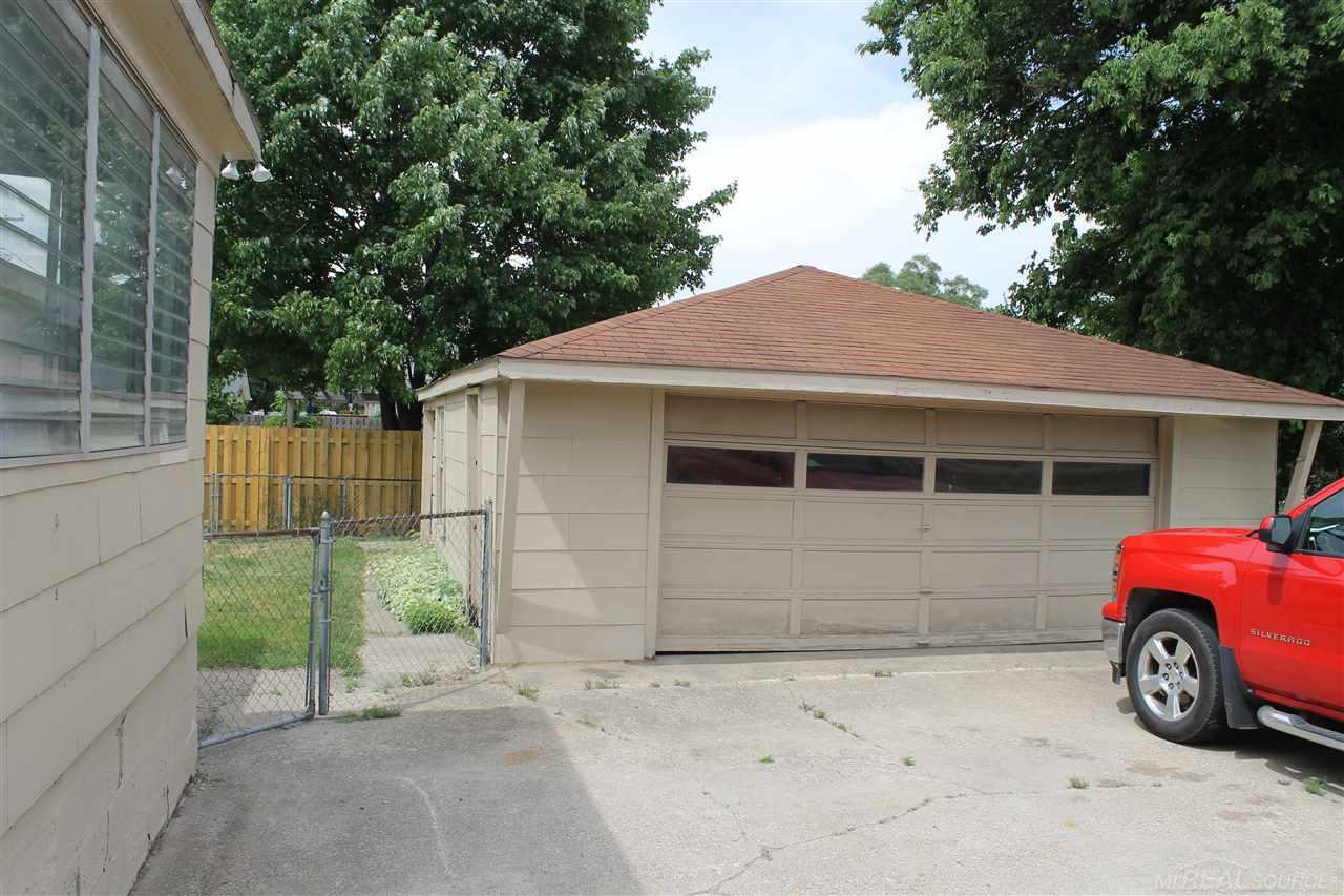 1731 Dawes Avenue Rochester Hills, MI 48307 - Photo 4 of 12