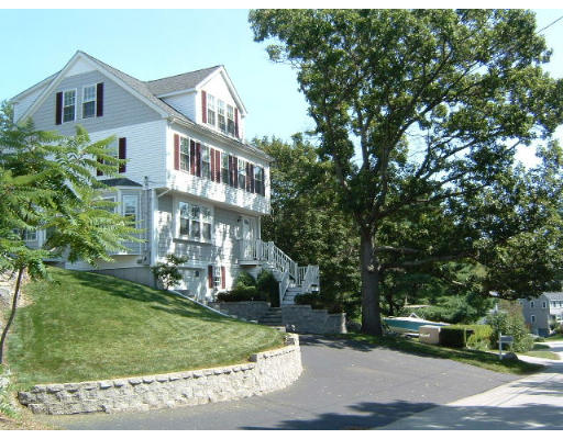 38 Barnstable Road Hull, MA 02045 - Photo 1 of 11 Gallery Image 1