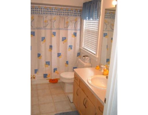 38 Barnstable Road Hull, MA 02045 - Photo 7 of 11 Gallery Image 7