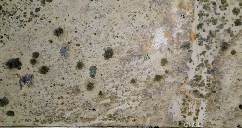 11250 Fort Tejon Road Pearblossom, CA 93553 - Photo 5 of 7 a close up of a white marble wall
