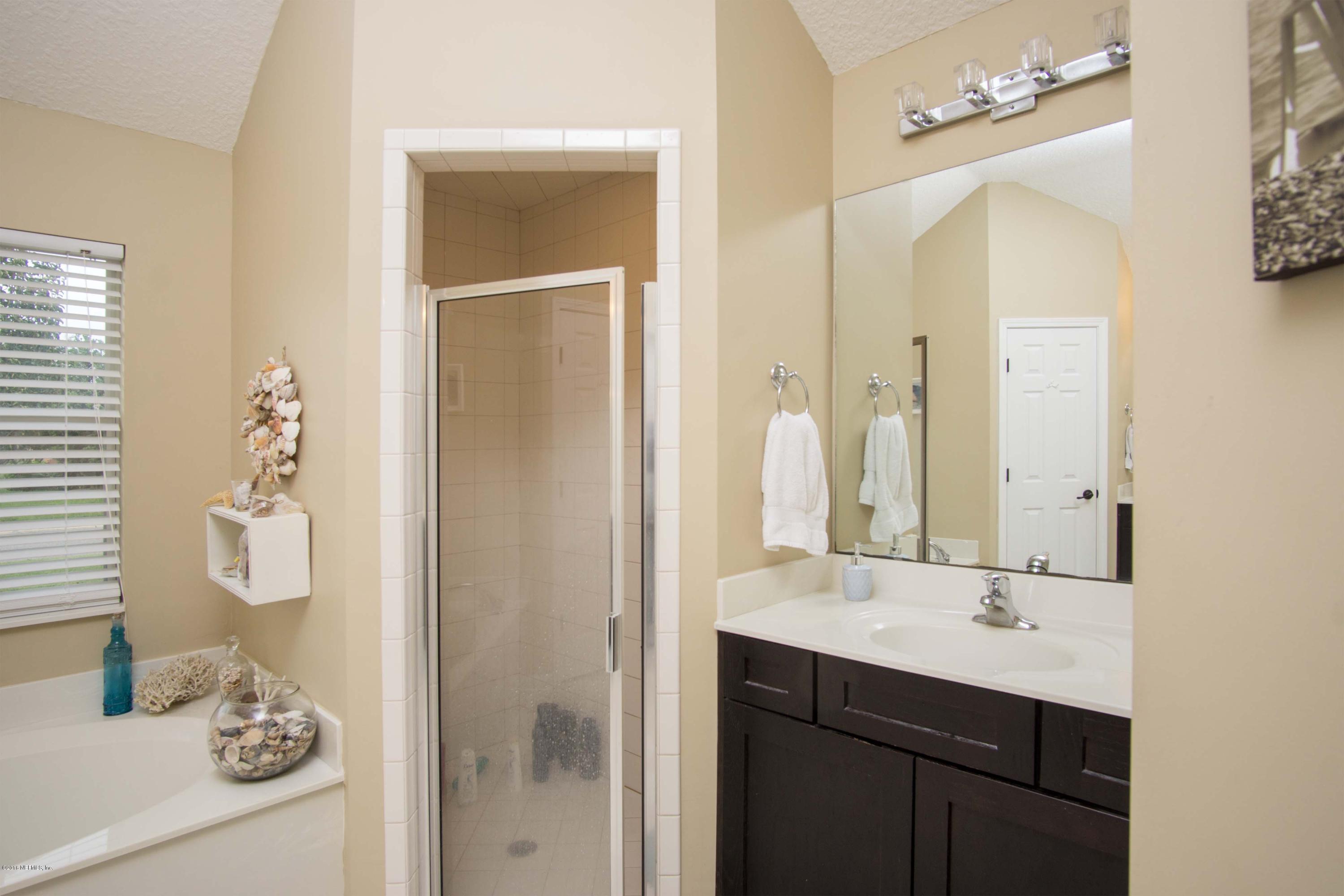 1643 Lockend Road Jacksonville, FL 32221 - Photo 14 of 21 16-Master bath2