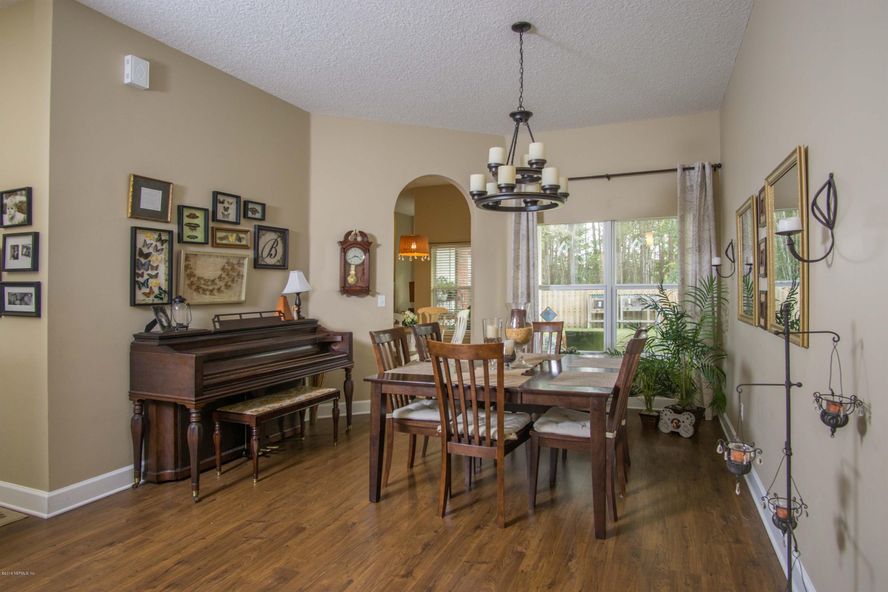 1643 Lockend Road Jacksonville, FL 32221 - Photo 4 of 21 Dining Room