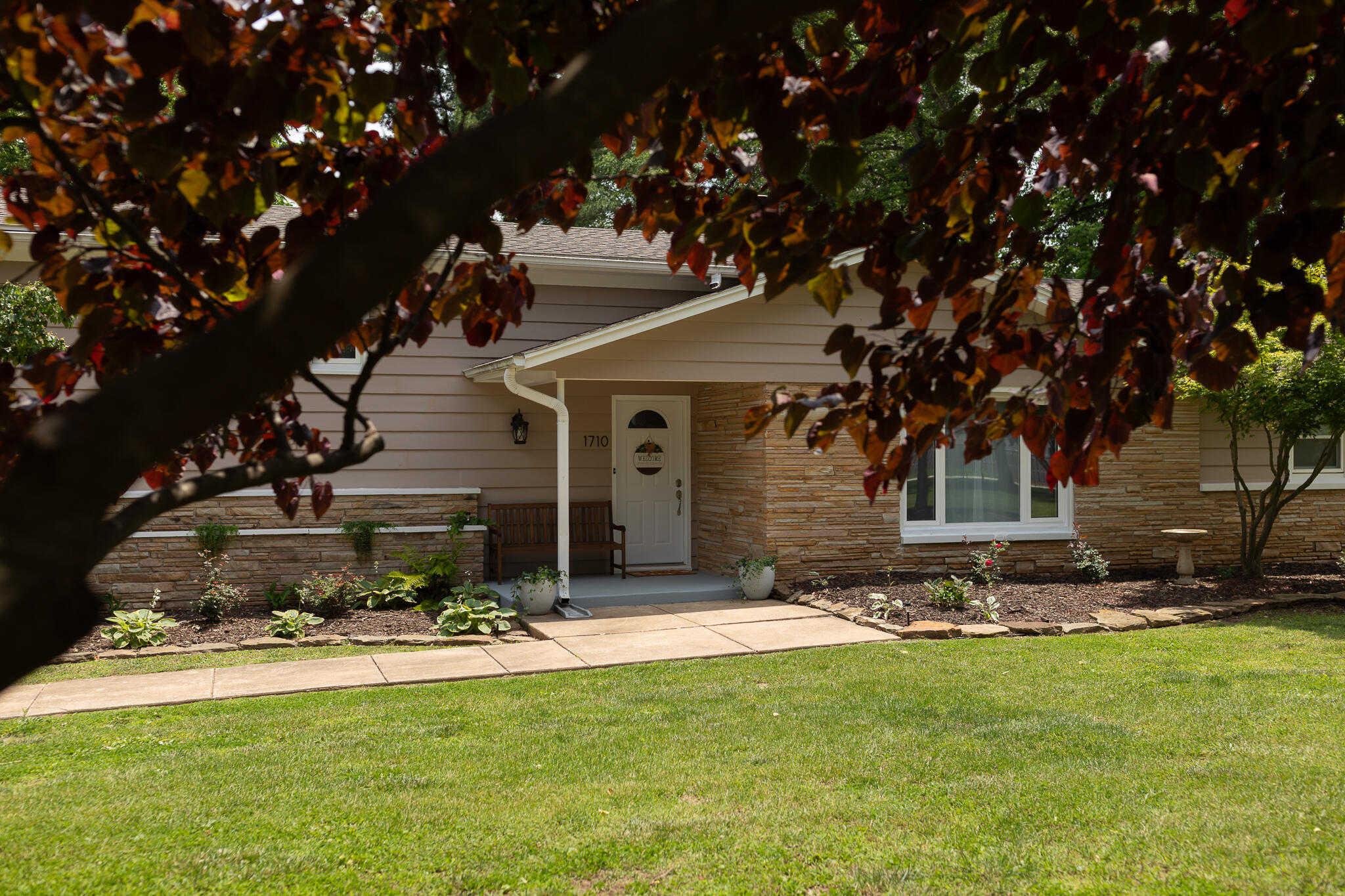 1710 South Ranch Drive Springfield, MO 65809 - Photo 1 of 1 front