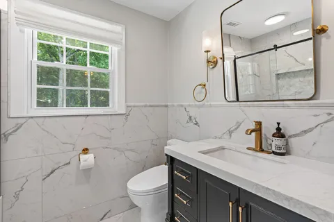 $825,000 | 5028 Briarwood Drive, Nashville, TN 37211
