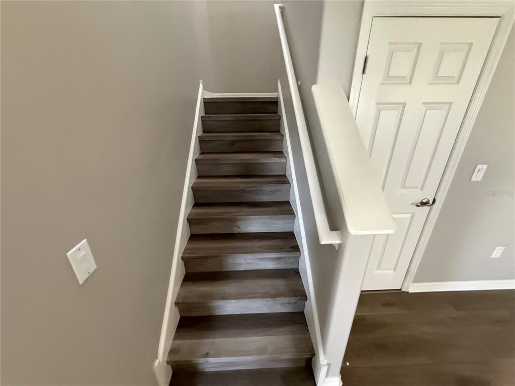 10239 Newminster Loop Ruskin, FL 33573 - Photo 11 of 29 Gallery Image 11