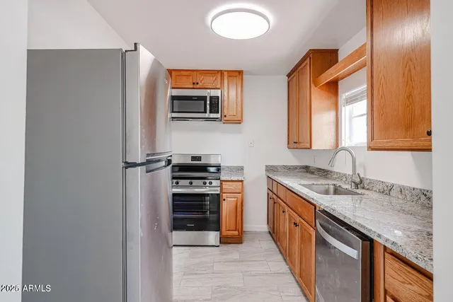 $2,200 | 2314 East Osborn Road, Phoenix, AZ 85016