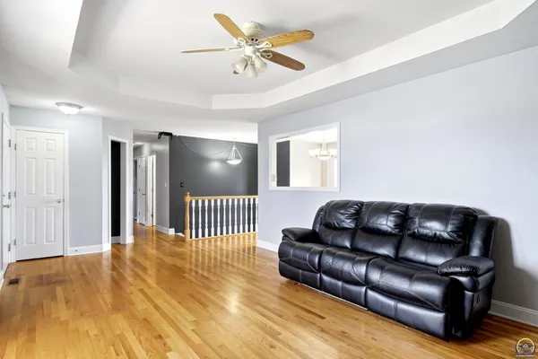 $277,500 | 646 Northeast Margo Court, Topeka, KS 66617
