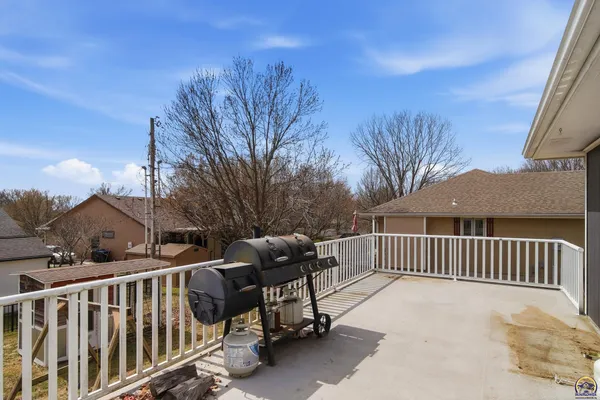 $277,500 | 646 Northeast Margo Court, Topeka, KS 66617