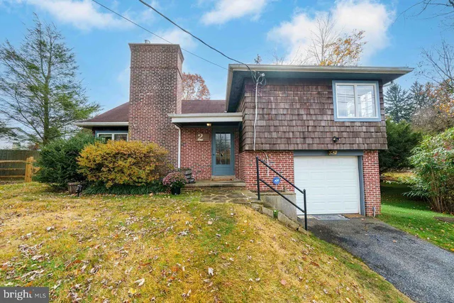 $385,000 | 2 Snuff Mill Road, Wilmington, DE 19807