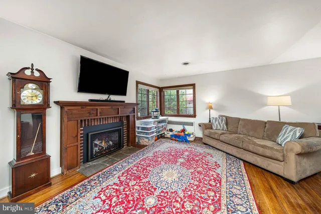 $385,000 | 2 Snuff Mill Road, Wilmington, DE 19807