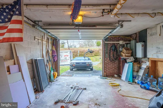 $385,000 | 2 Snuff Mill Road, Wilmington, DE 19807