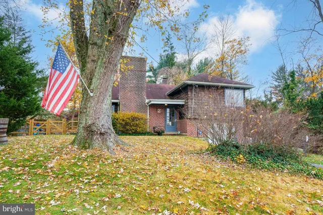 $385,000 | 2 Snuff Mill Road, Wilmington, DE 19807