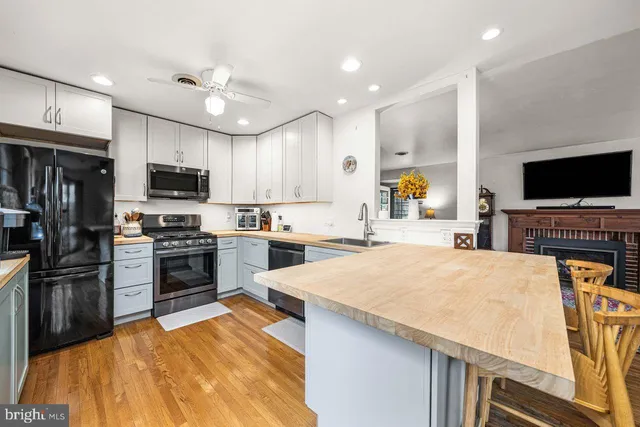 $385,000 | 2 Snuff Mill Road, Wilmington, DE 19807