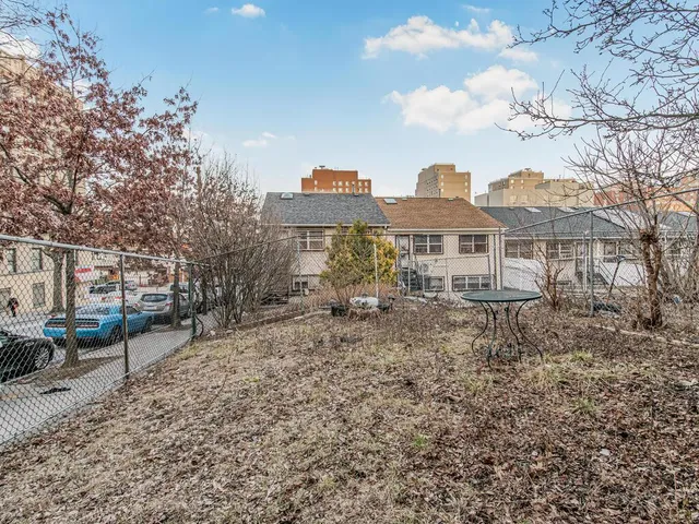 $800,000 | 1568 Bryant Avenue | Crotona Park East